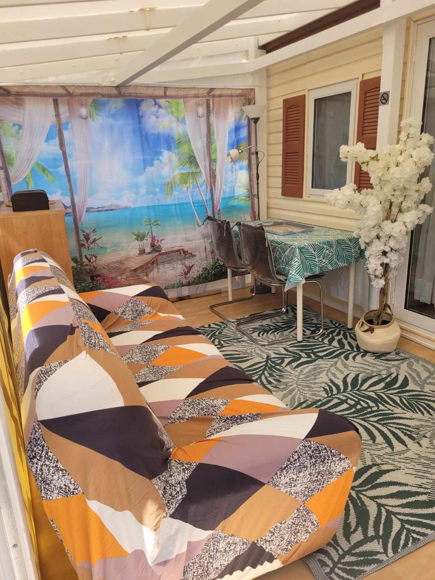 Mobil-home A 200 M Des Plages