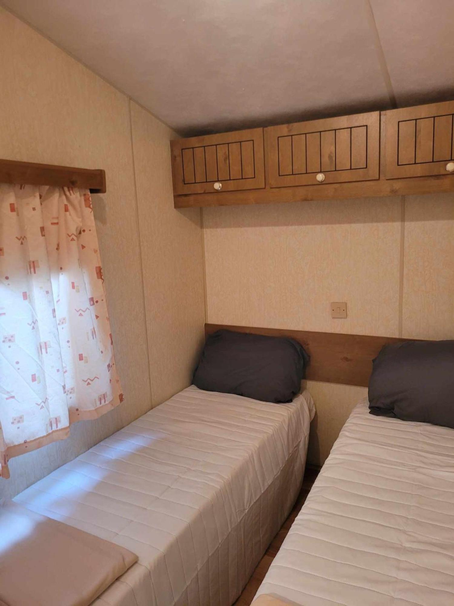 Camping Mobil-home A 200 M Des Plages *